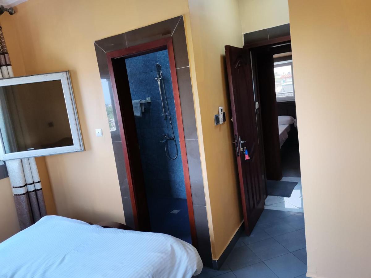 Residence Hoteliere Mb-202 C Duala Zewnętrze zdjęcie